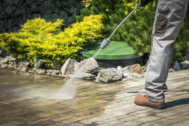 Best Pool Deck Cleaning  in North Gates, NY